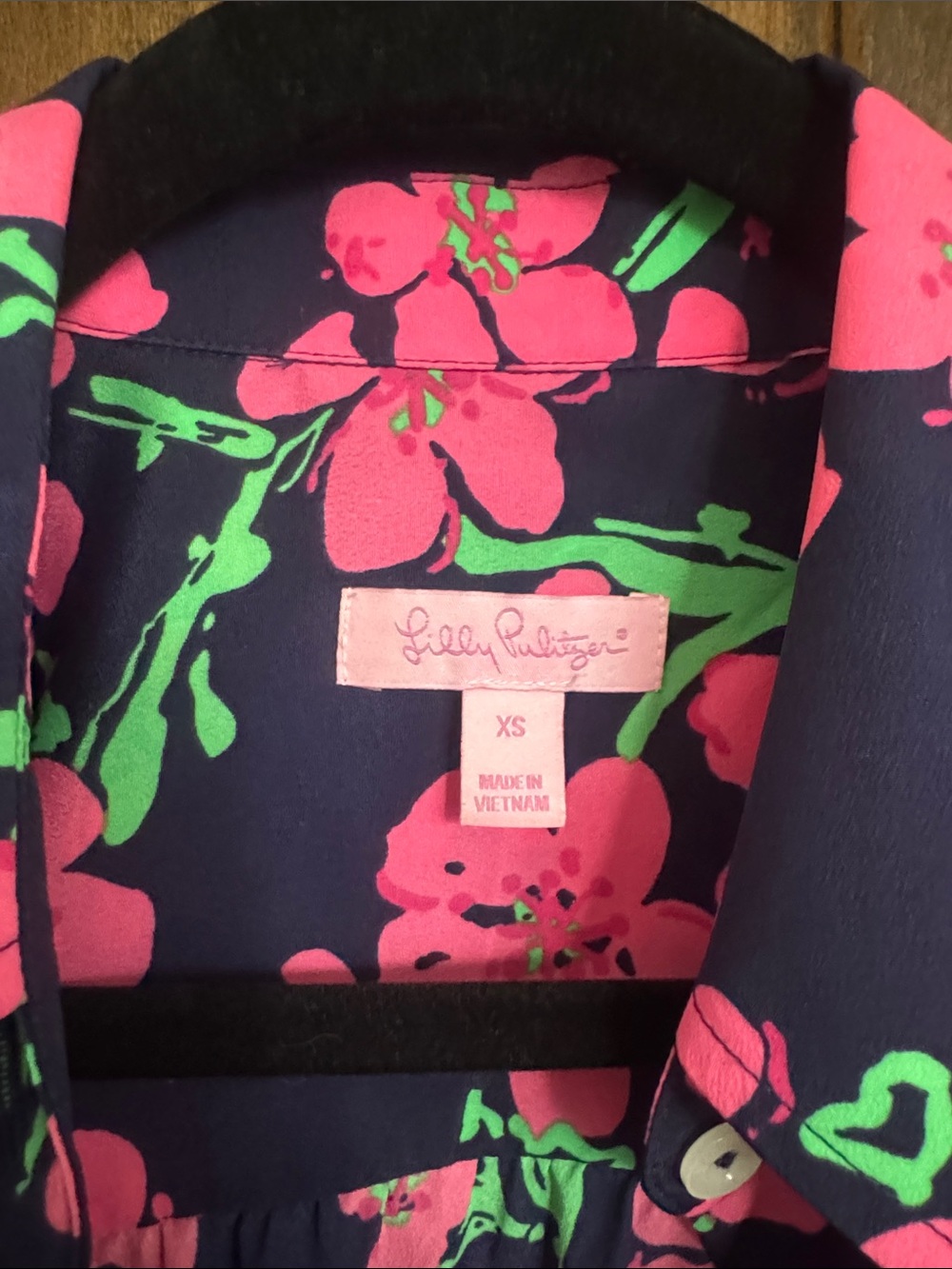 Lilly Pulitzer Navy Blouse with Pink Flowers & Green Leaves - Picture 2 of 3